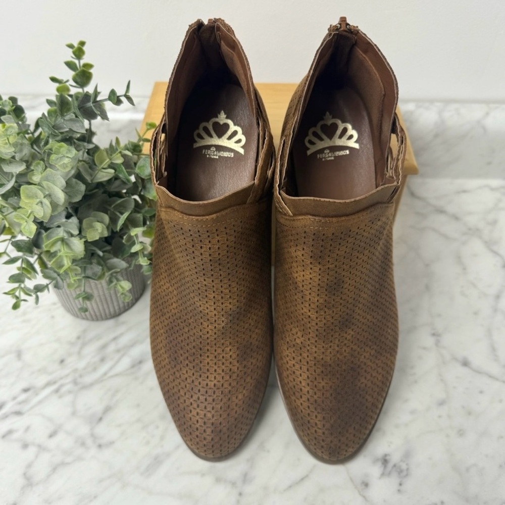 Fergalicious Erikka Boots - Size 9.5 M - Picture 2 of 10